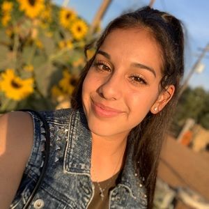 Meet your Posher, Zoe